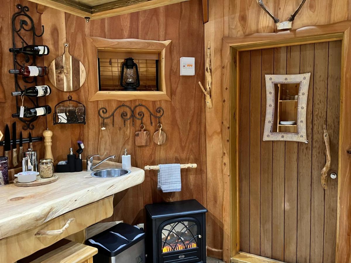 Tree House Lodge Bed & Breakfast Cheviot Exterior photo