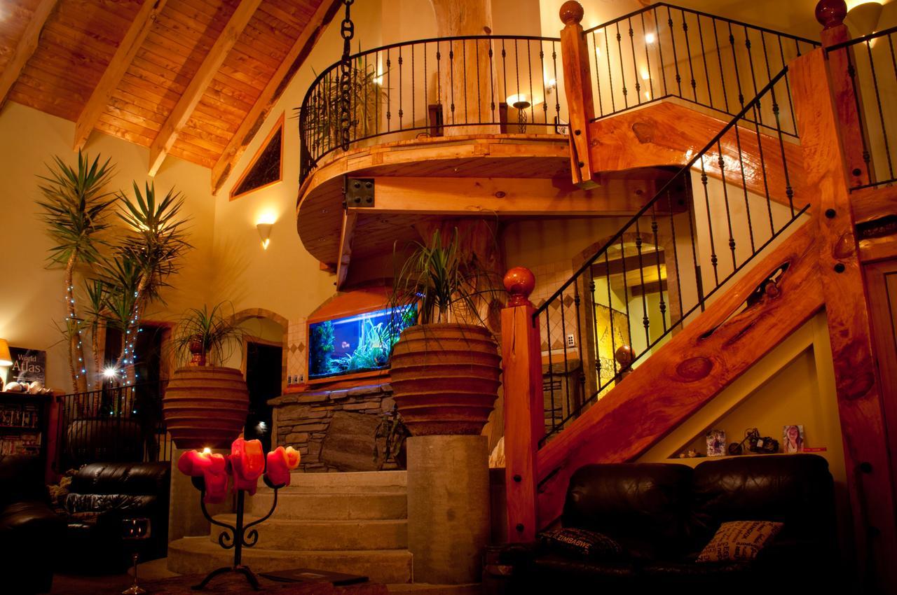 Tree House Lodge Bed & Breakfast Cheviot Exterior photo
