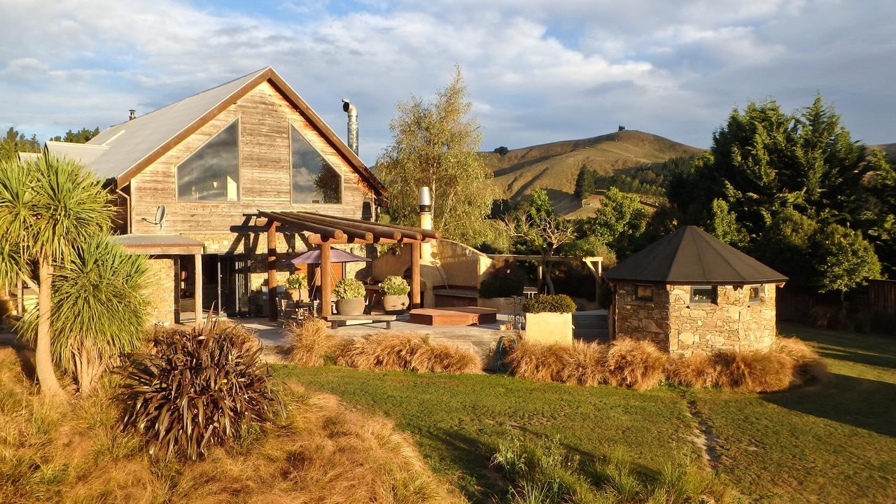 Tree House Lodge Bed & Breakfast Cheviot Exterior photo