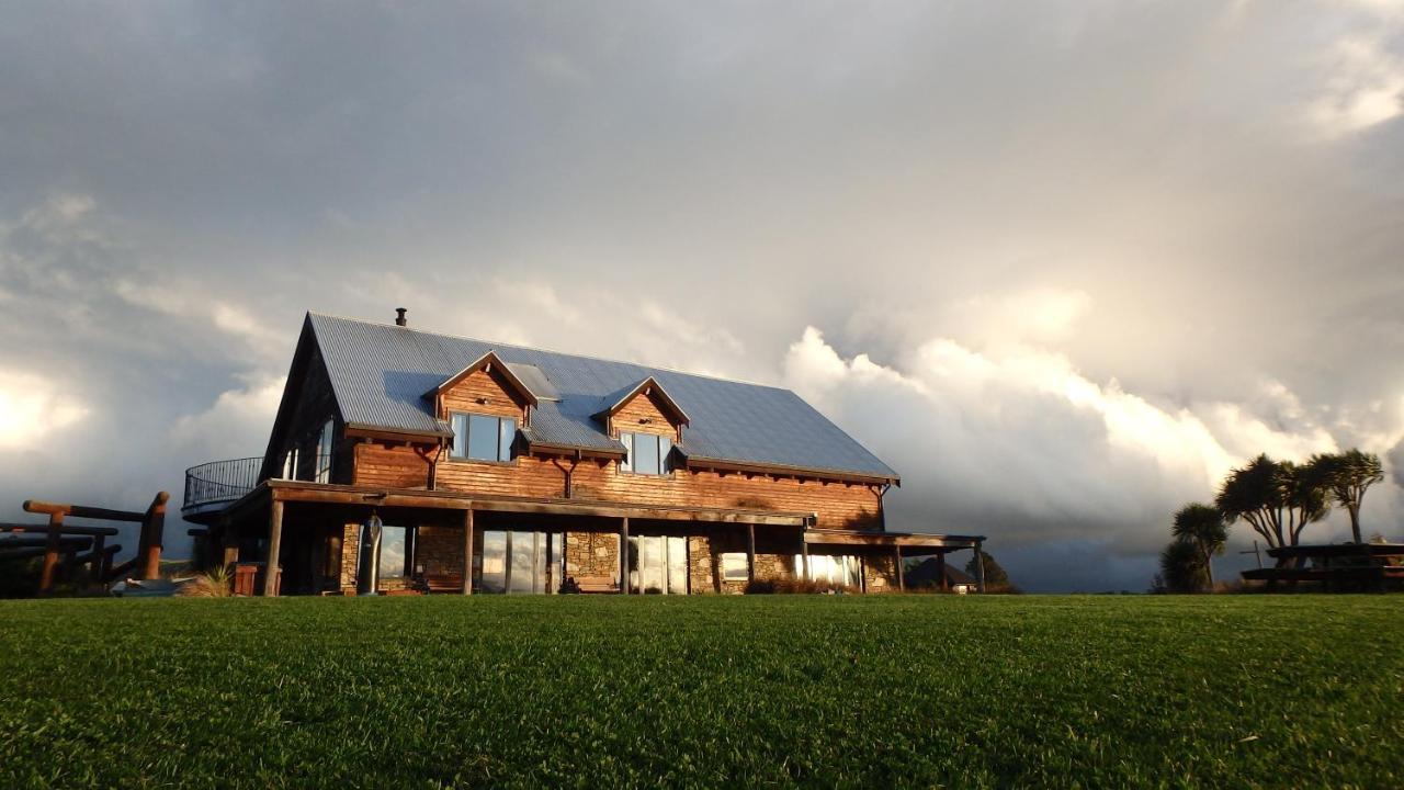 Tree House Lodge Bed & Breakfast Cheviot Exterior photo